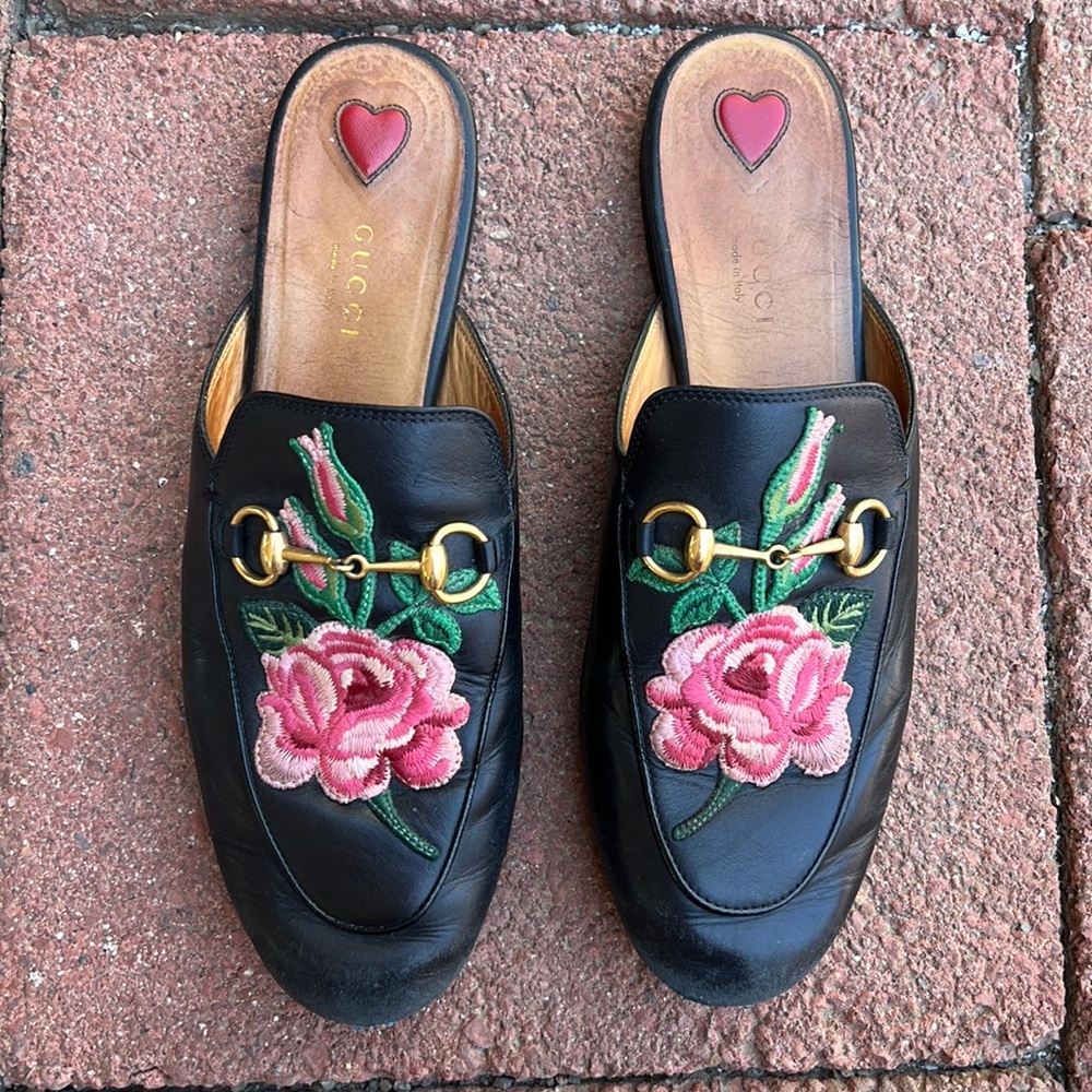 Authentic Gucci Princeton loafers with roses